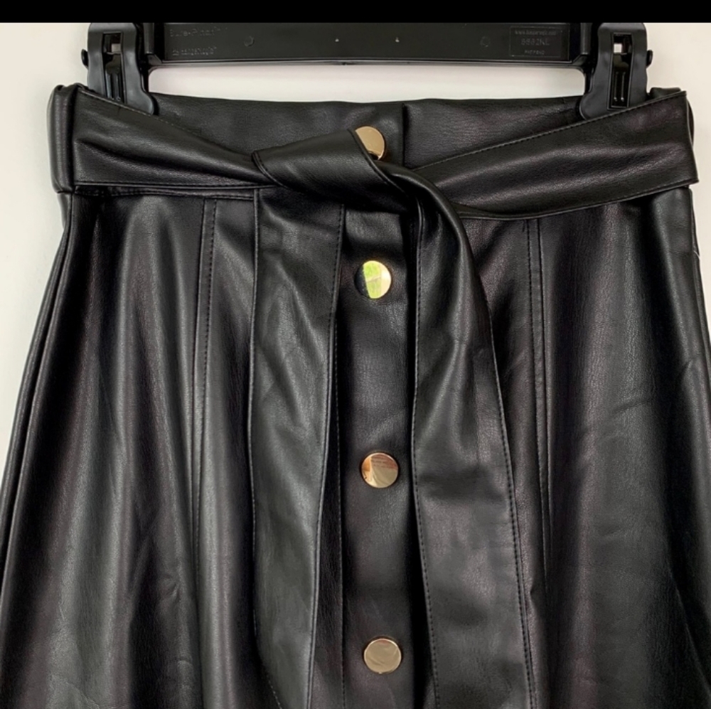 Zara Woman 2019 A-Line Black Faux Leather Skirt- L - Picture 3 of 6